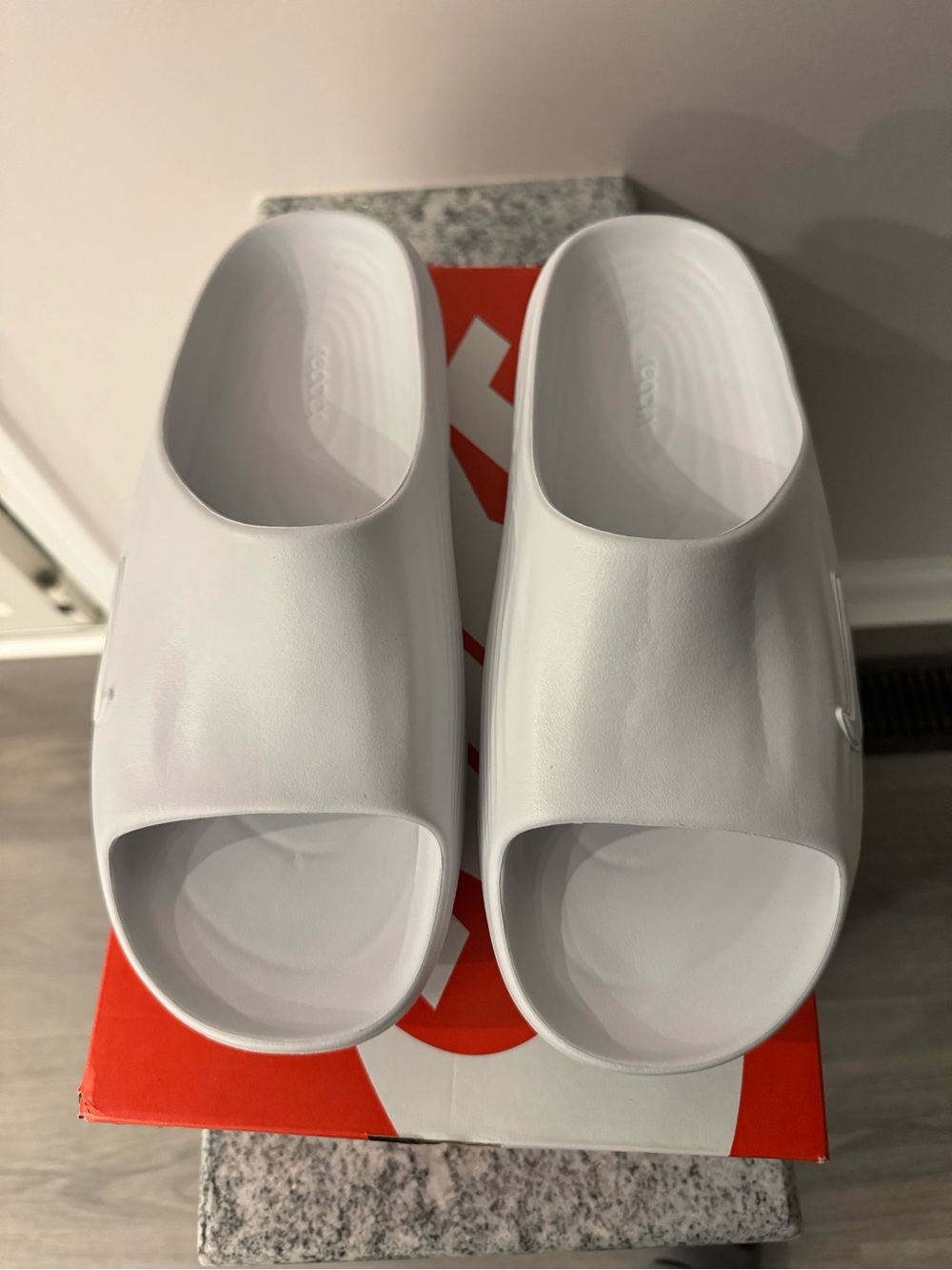 Nike React Rejuven8 Slide
Summit White - Picture 2 of 7